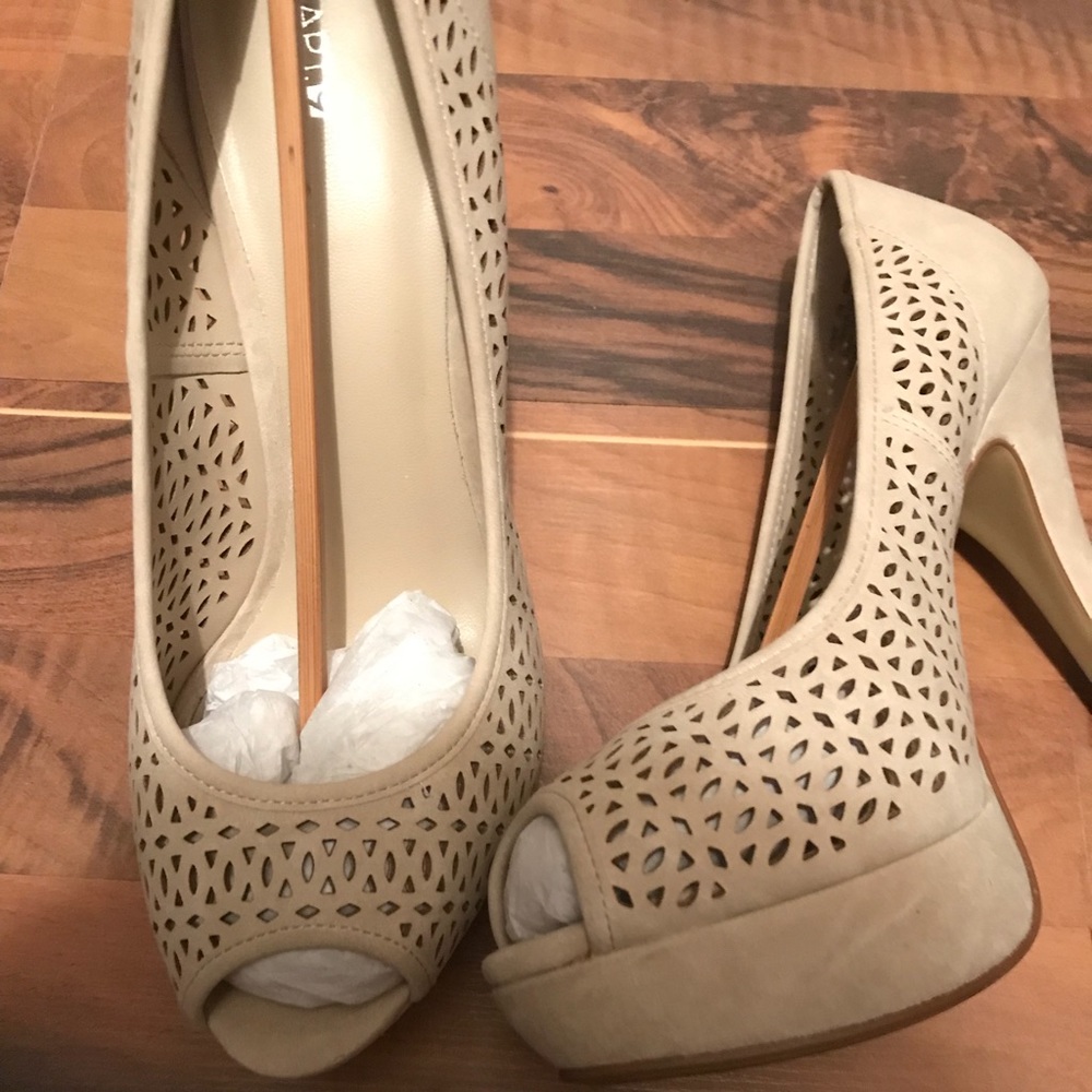 Apt 9 Beige Heels